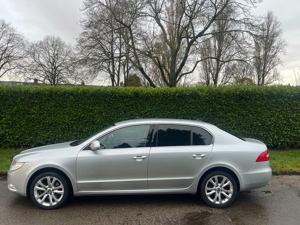 Skoda Superb Hatchback Grey #25