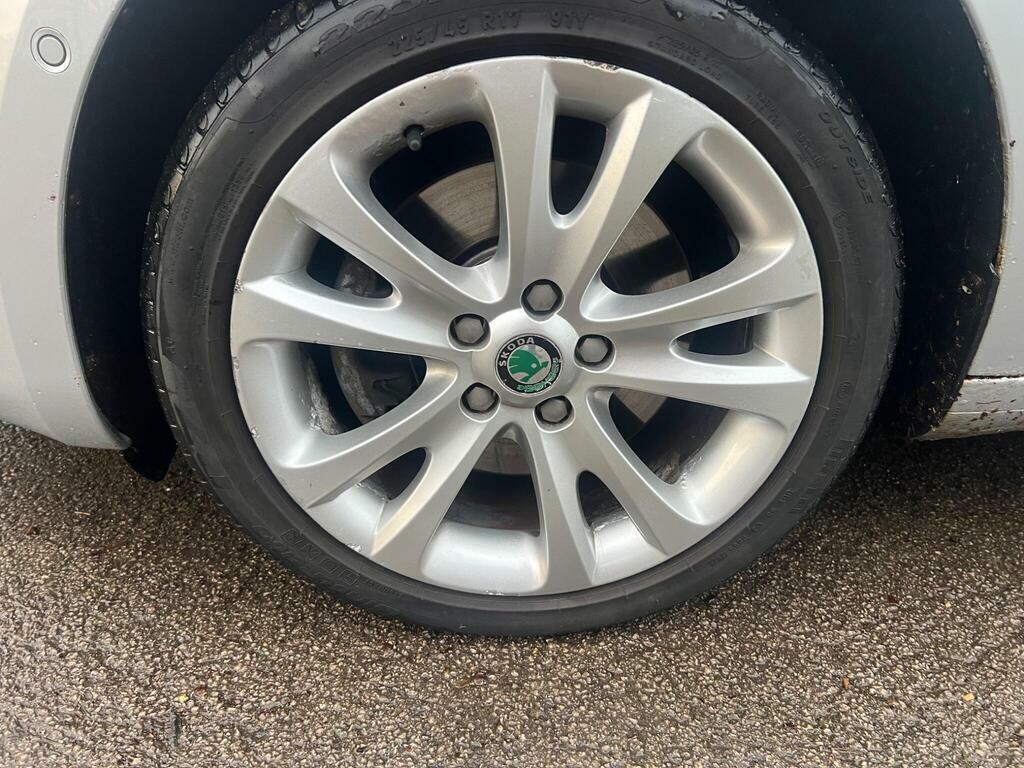Skoda Superb Hatchback Grey #31