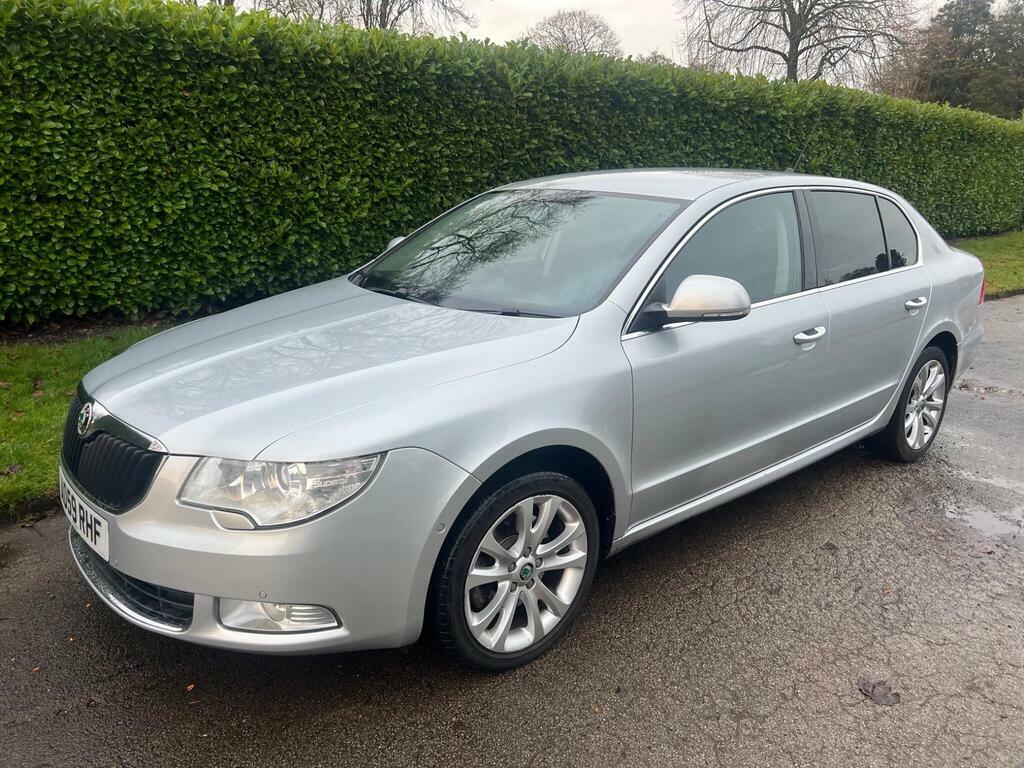 Skoda Superb Hatchback Grey #2