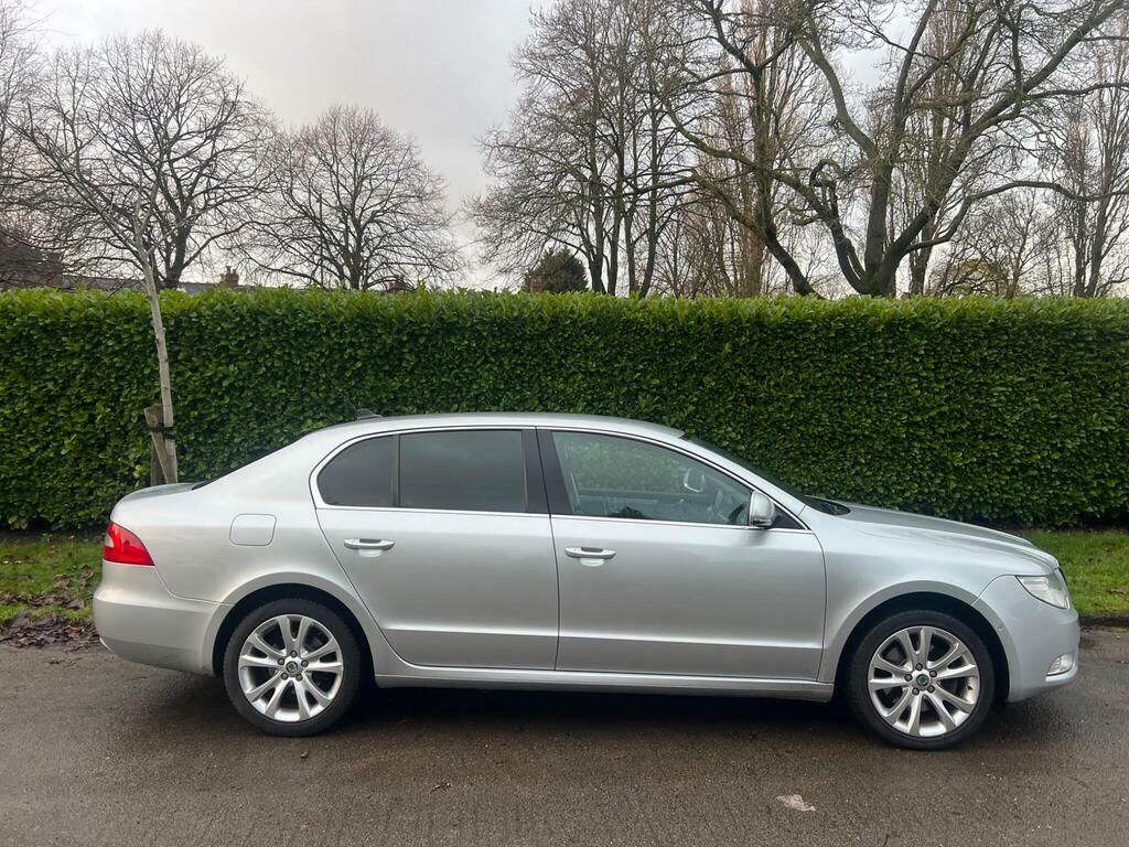 Skoda Superb Hatchback Grey #3