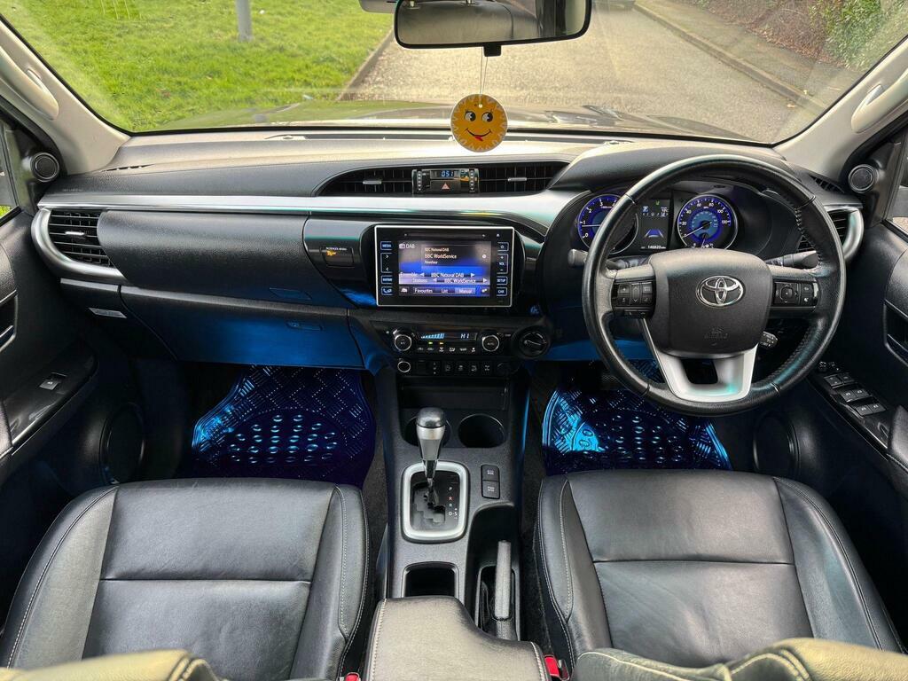 Toyota HILUX 2.4 D-4d Invincible X 4Wd Euro 6 S S AE18PWK Grey #3
