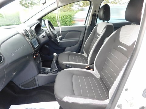 Dacia Sandero Stepway Comfort Tce WV68FXW White #4