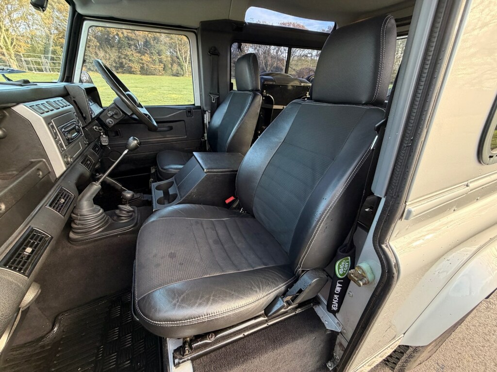 Land Rover Defender Grey #14