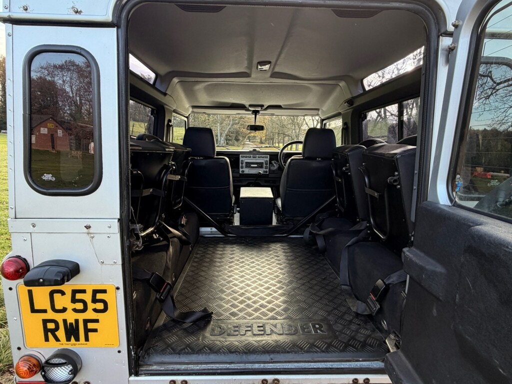 Land Rover Defender Grey #8