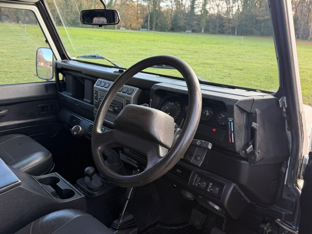 Land Rover Defender Grey #10