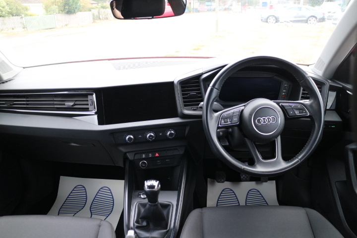 Audi A1 Sportback Tfsi Se SP19ZWX Red #6