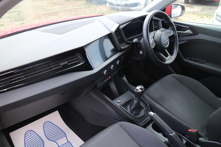 Audi A1 Sportback Tfsi Se SP19ZWX Red #5