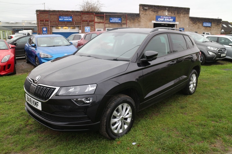 Skoda Karoq Se Nav Plus BA18KMF Black #2