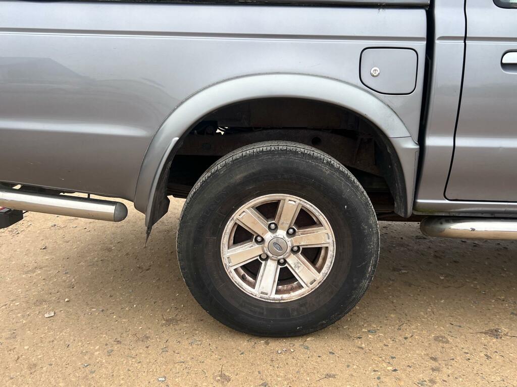 Ford Ranger 2.5 Ranger Xlt Thunder 4Wd - 2005 05 Grey #23
