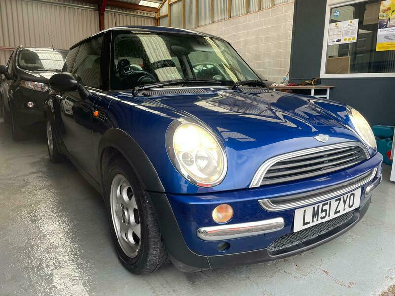 Mini Hatch --  #19