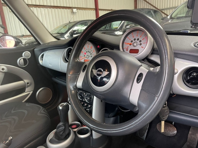 Mini Hatch --  #16