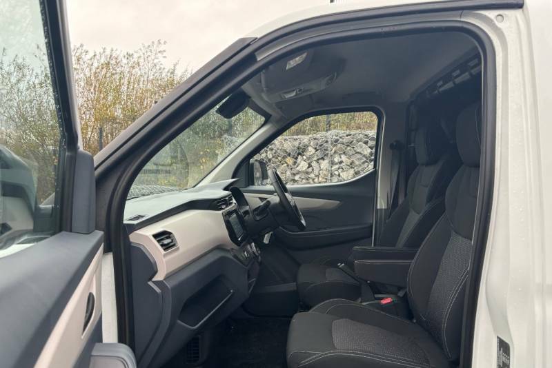 Maxus  2.0 D20 Lwb Van White #12