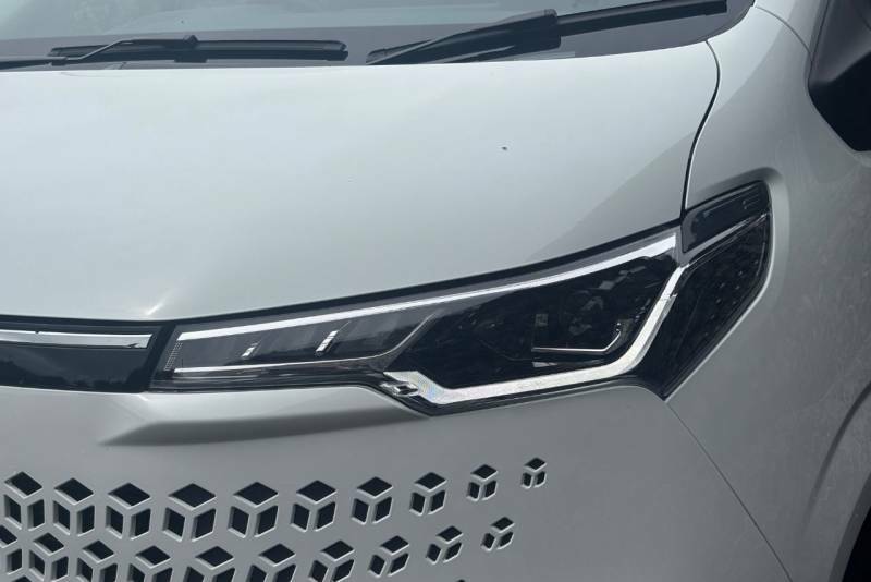 Maxus  Mpv White #36