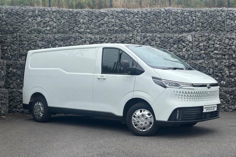 Maxus  Mpv White #2
