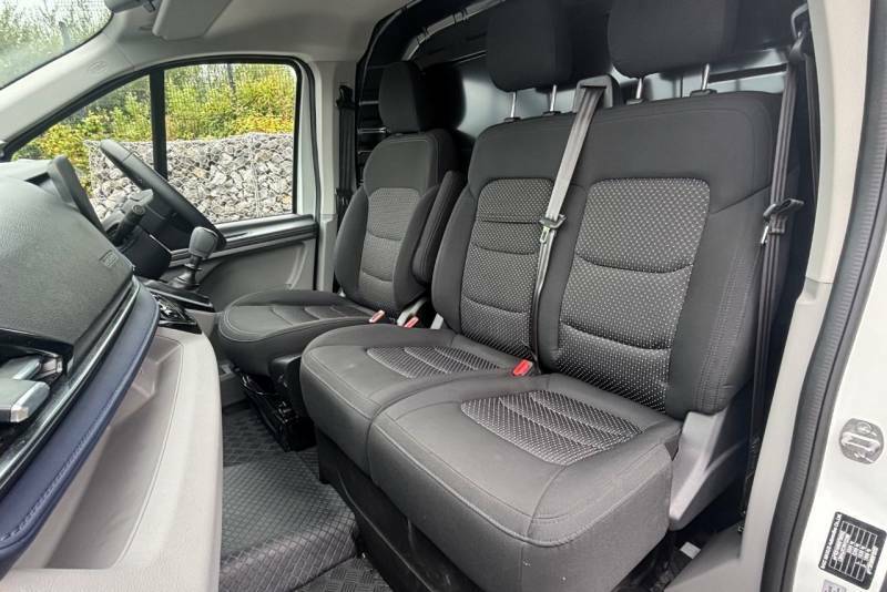 Maxus  Mpv White #14
