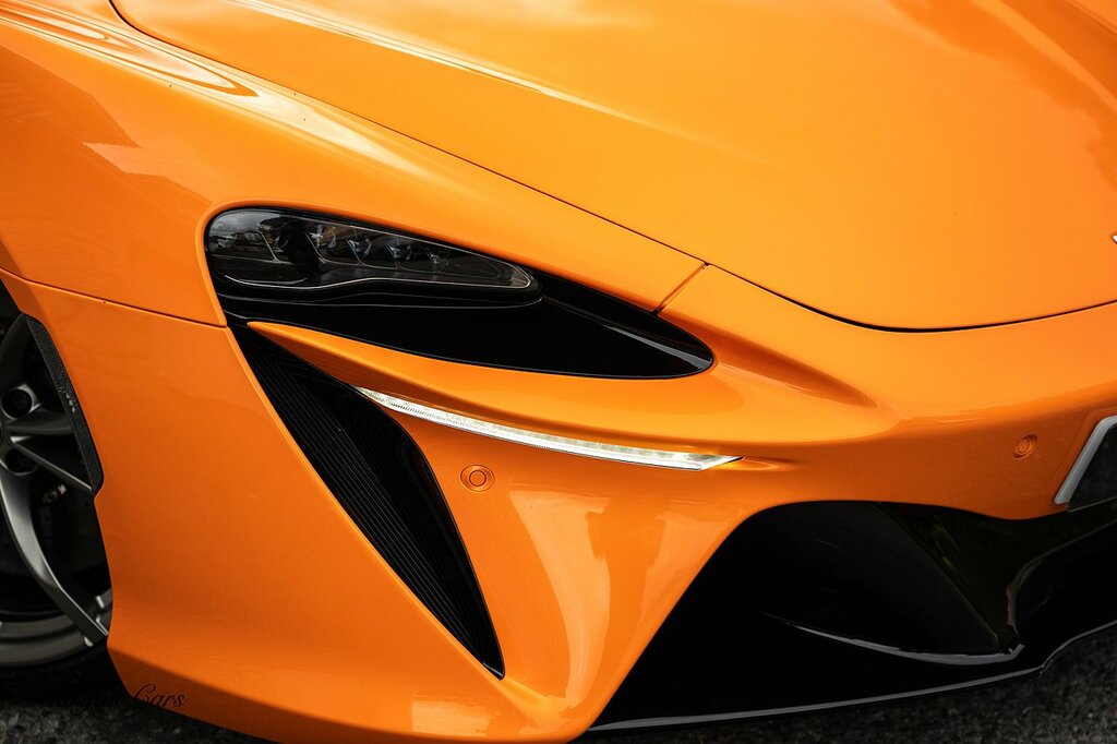 McLaren Artura Black Black #69