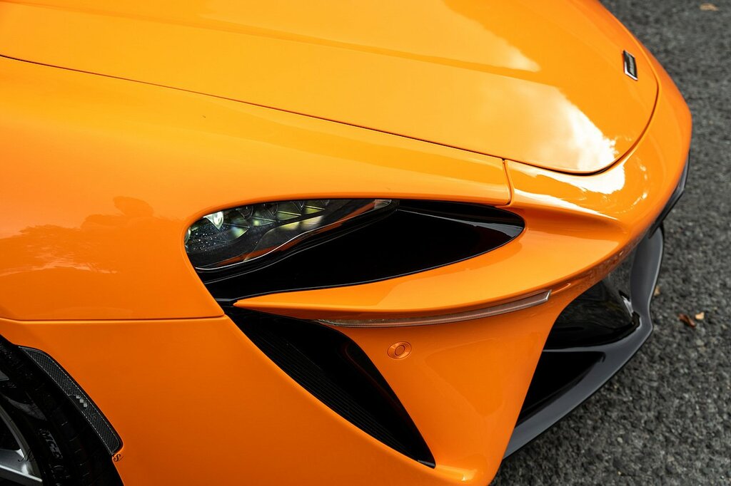 McLaren Artura Black Black #67