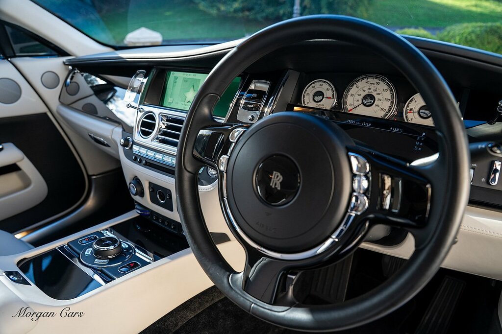 Rolls-Royce Wraith V12 Black #56