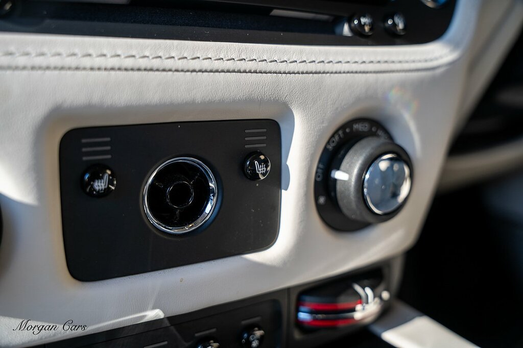 Rolls-Royce Wraith V12 Black #77
