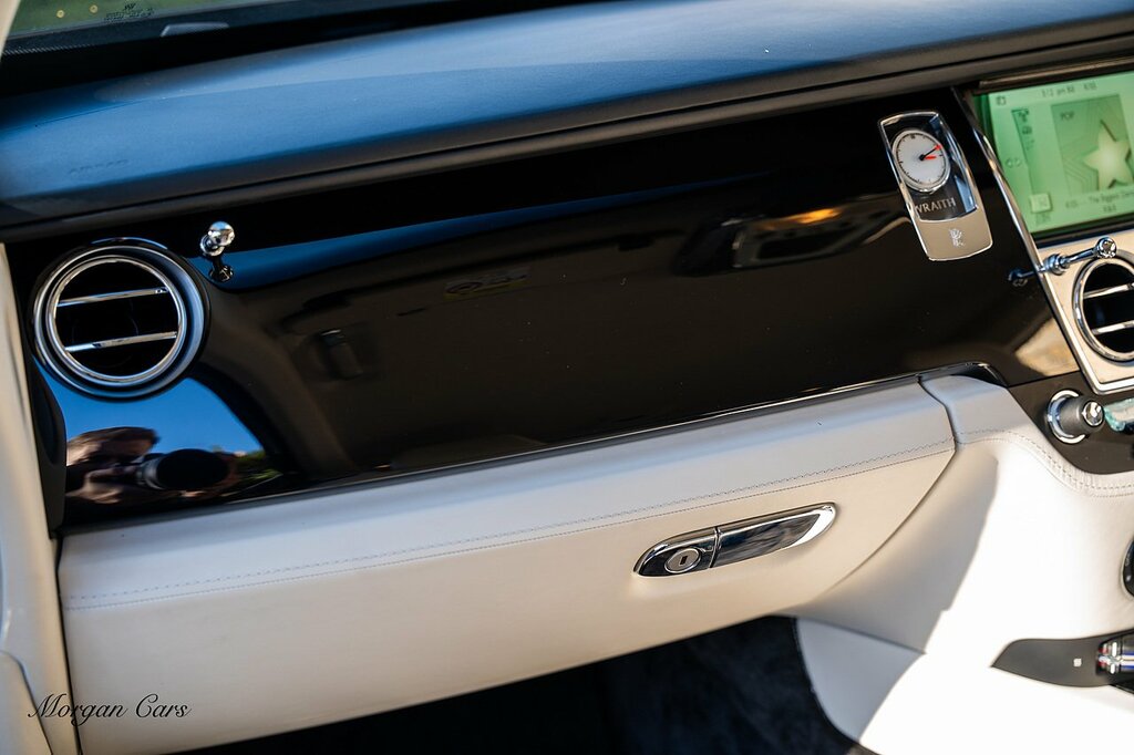 Rolls-Royce Wraith V12 Black #74