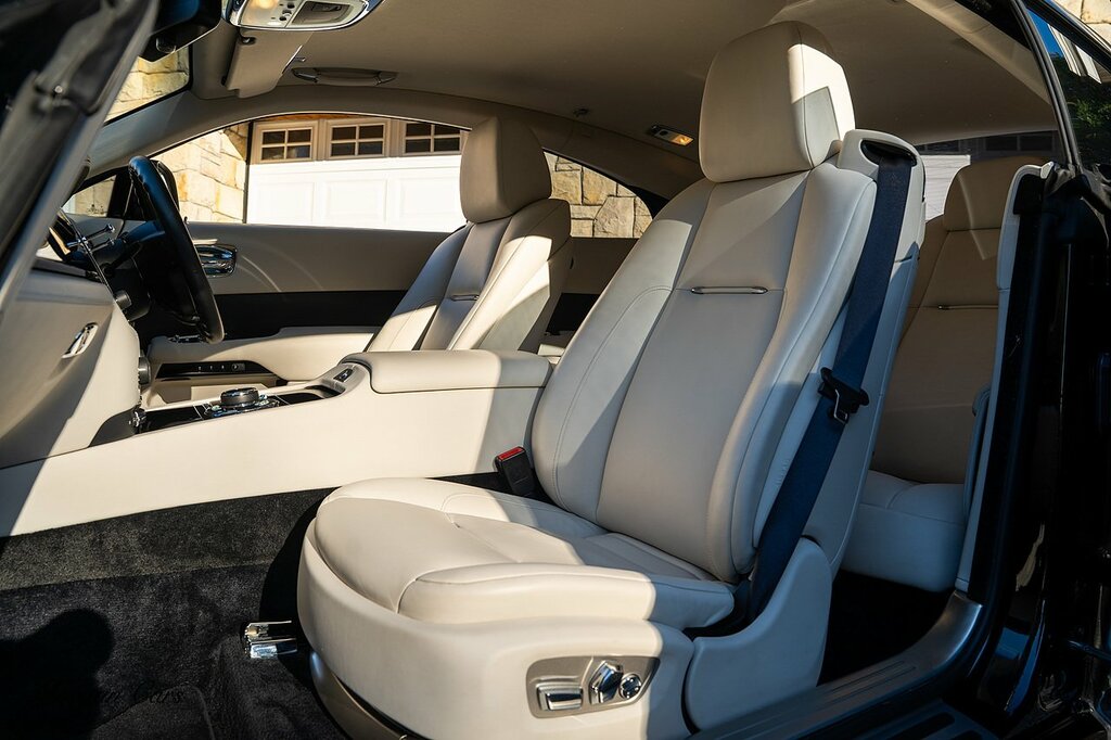 Rolls-Royce Wraith V12 Black #71