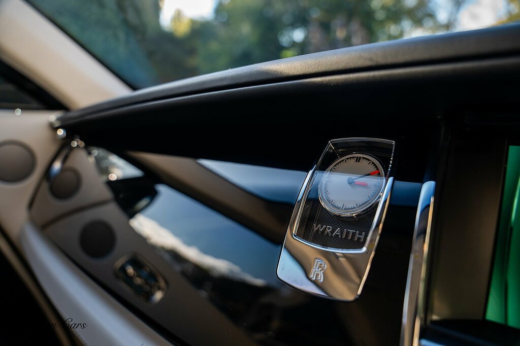 Rolls-Royce Wraith V12 Black #64