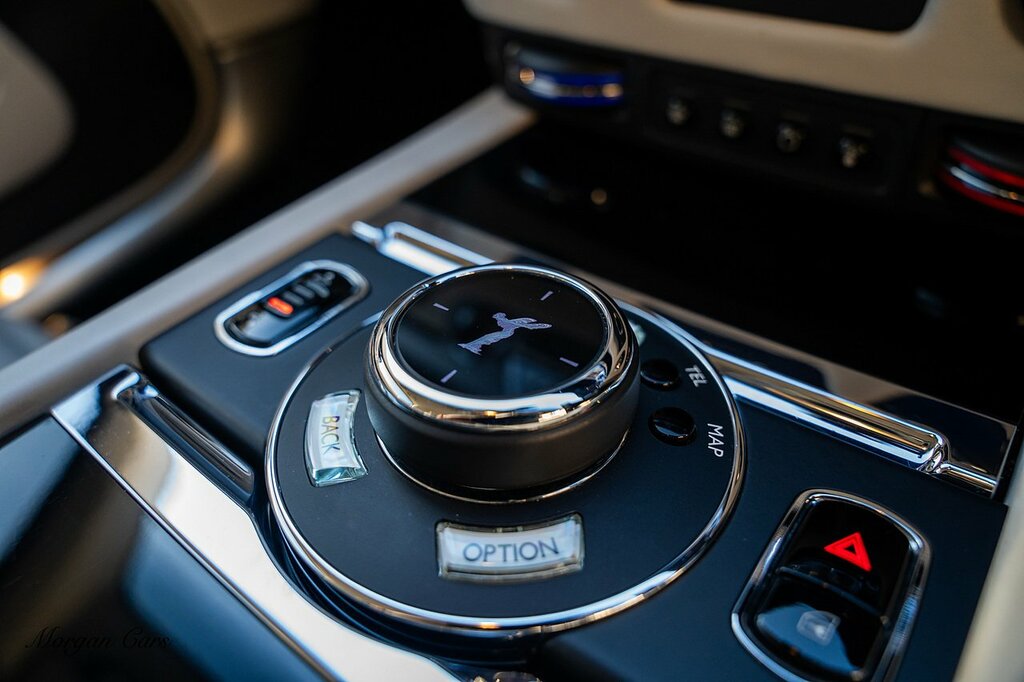 Rolls-Royce Wraith V12 Black #63