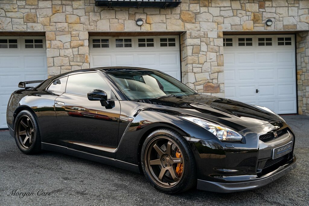 Nissan GT-R Coupe White #3