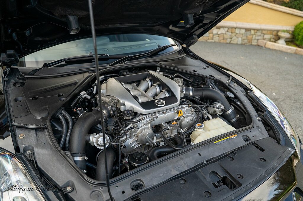 Nissan GT-R Coupe White #38