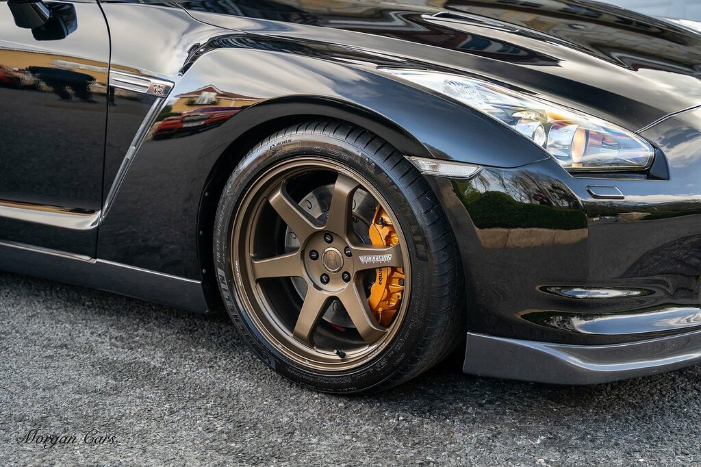Nissan GT-R Coupe White #4