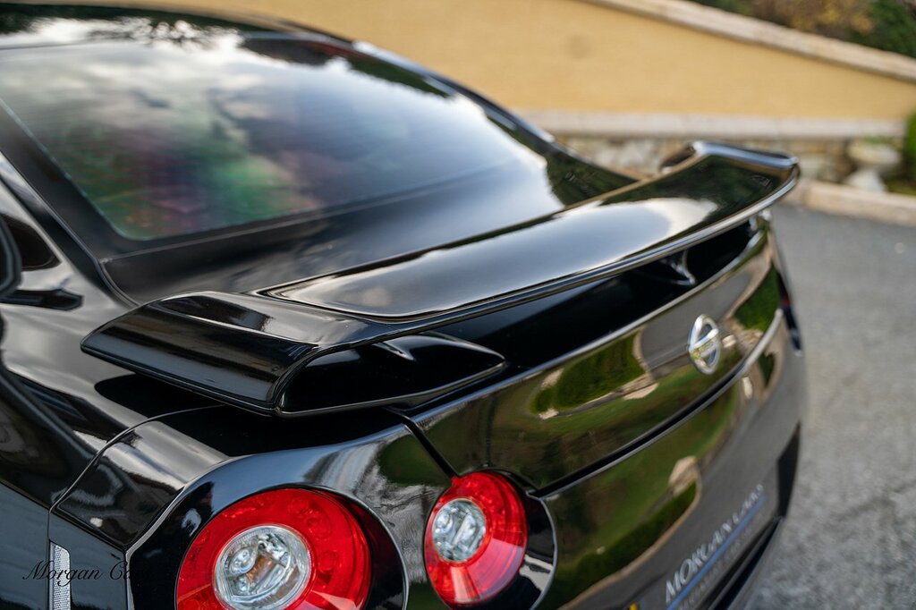 Nissan GT-R Coupe White #19