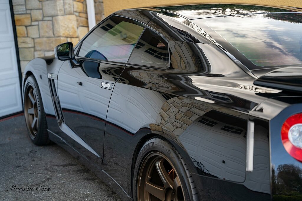 Nissan GT-R Coupe White #16