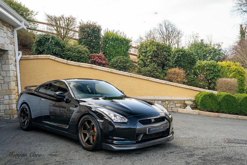 Nissan GT-R Coupe White #26