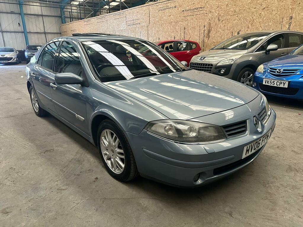 Renault Laguna 2.0 Dynamique 16V Nav 135 Bhp Silver #1