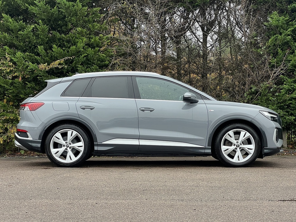 Audi Q4 E Tron 40 S Line Suv 82Kwh 204 Ps P CK22MKX Grey #6
