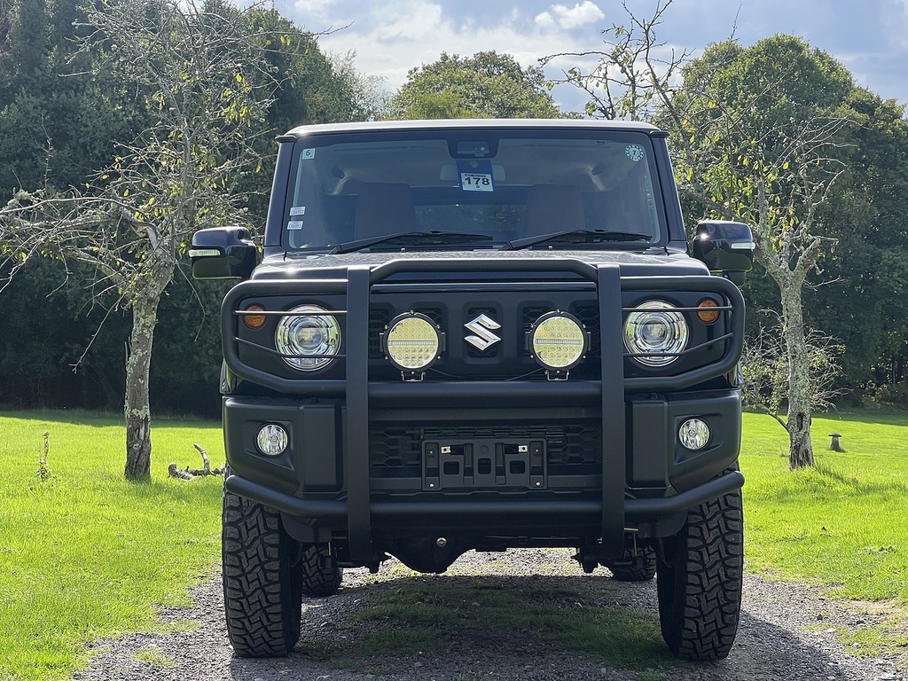 Suzuki Jimny Suv #4