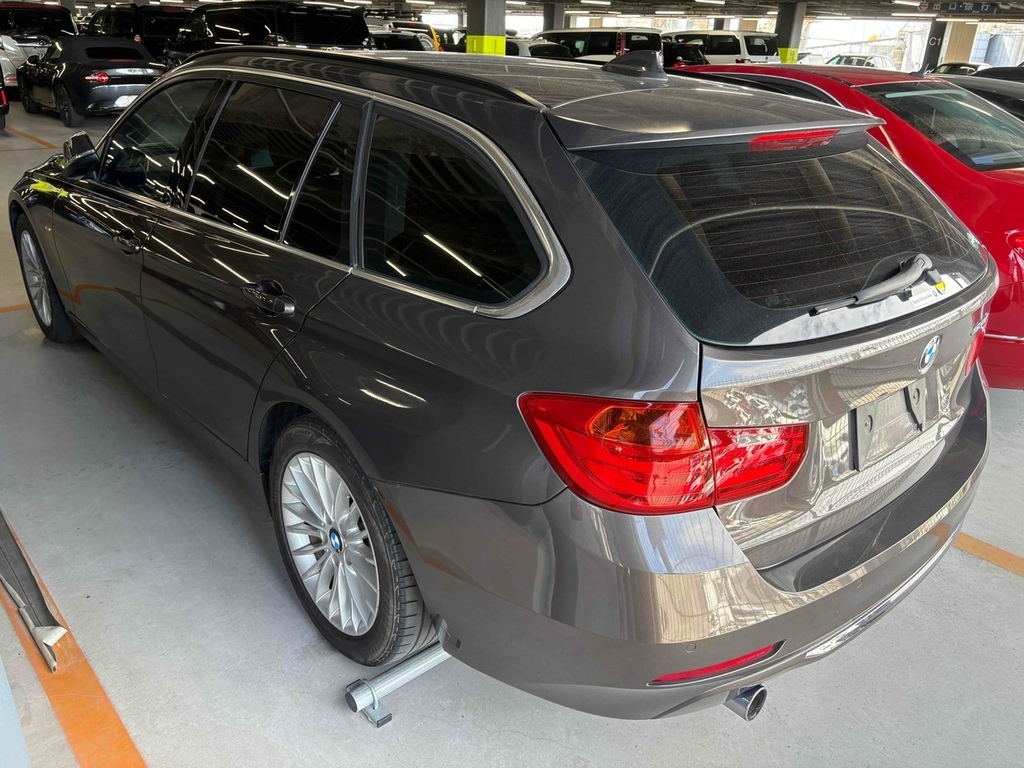 BMW 3 Series 320I Luxury Touring #4