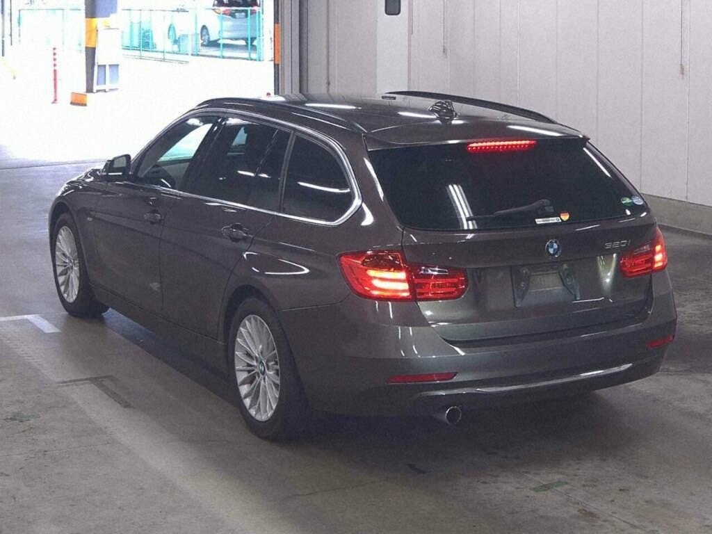 BMW 3 Series 320I Luxury Touring #3