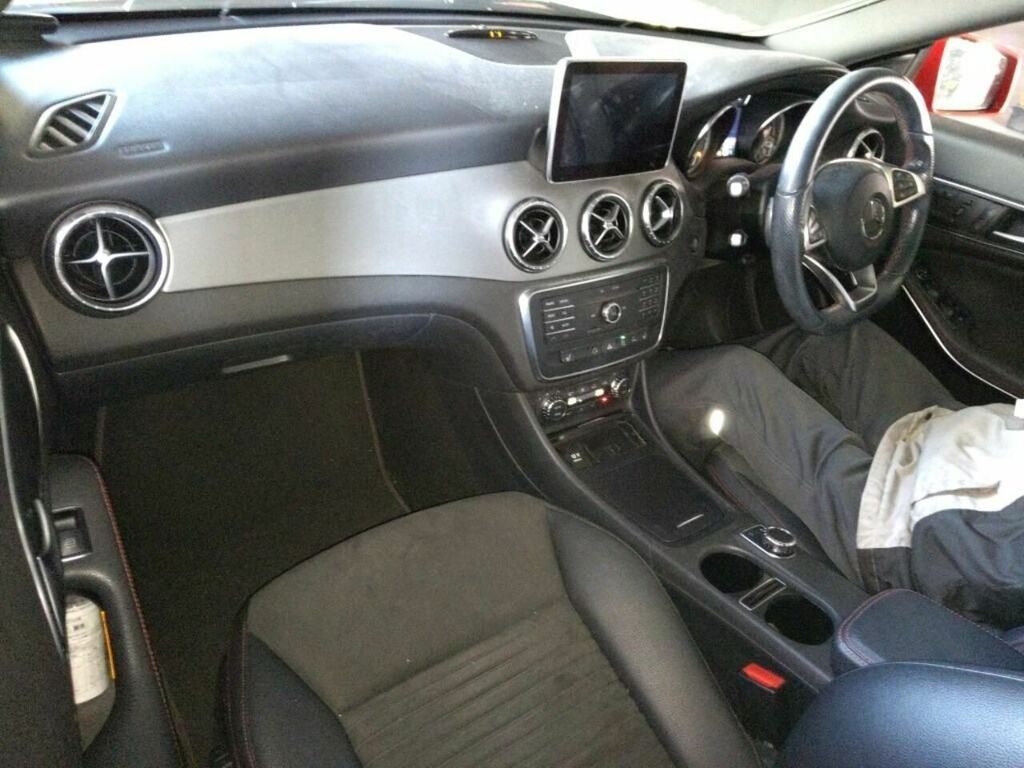 Mercedes-Benz CLA Class Cla180 Amg Sport  #5