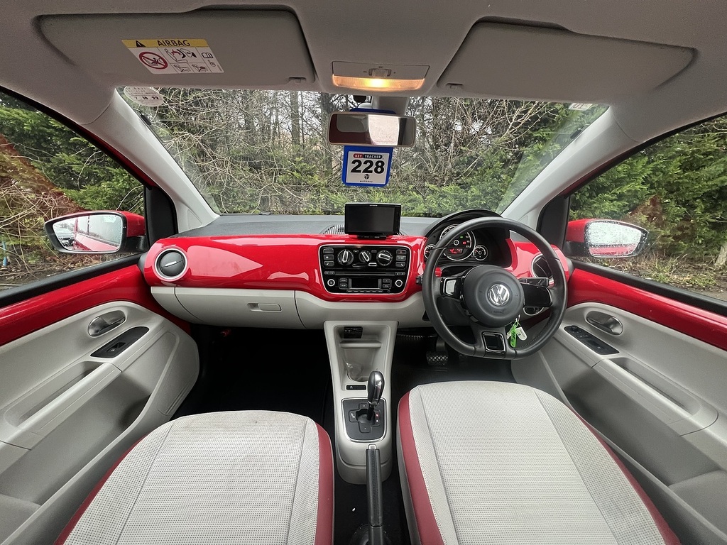 Volkswagen Up High Up 