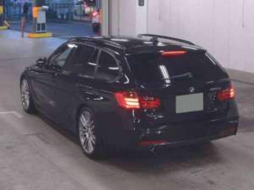 BMW 3 Series Touring M-sport #4