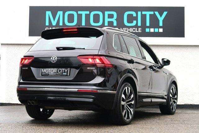 Volkswagen Tiguan 2.0 Tdi R-line Suv Dsg 4Motion Euro 6 PJ18EFK Black #3