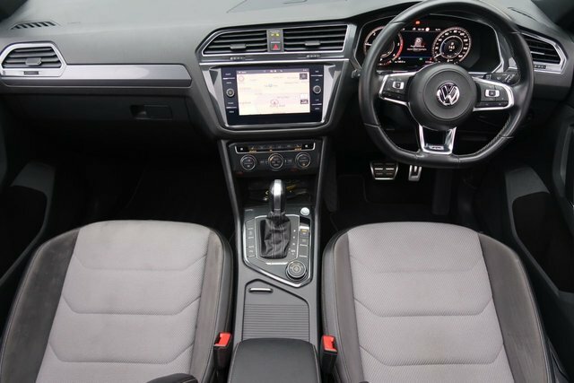 Volkswagen Tiguan 2.0 Tdi R-line Suv Dsg 4Motion Euro 6 PJ18EFK Black #2