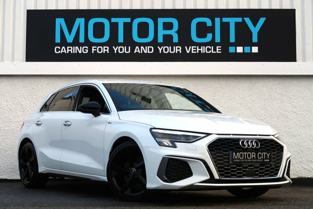 Audi A3 2.0 Tdi 30 S Line Sportback Euro White