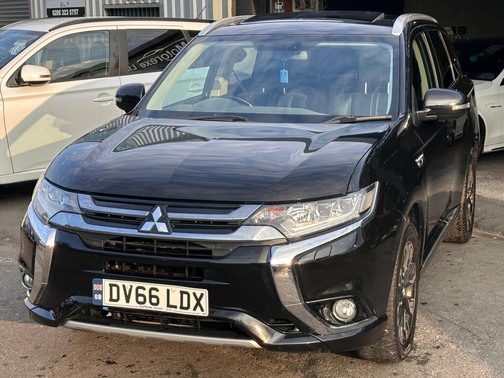 Mitsubishi Outlander 2.0H 12Kwh Gx4h Cvt 4Wd Euro 6 Ss DV66LDX Black #4
