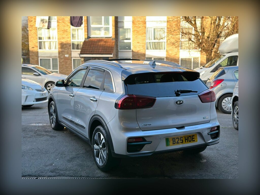Kia e-Niro 64Kwh 4 B25HOE Silver #6