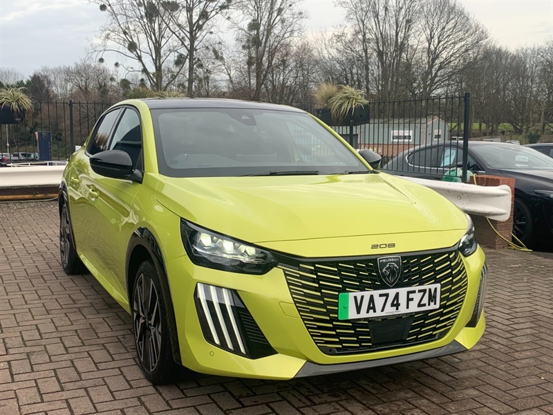 Peugeot e-208 50Kwh Gt Hatchback 7.4Kw Charge Yellow