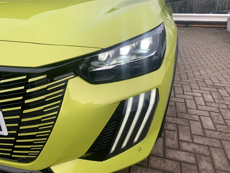 Peugeot e-208 50Kwh Gt Hatchback 7.4Kw Charge VA74FZM Yellow #4