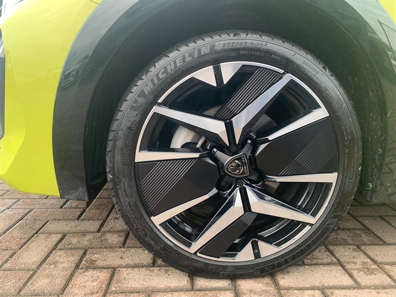 Peugeot e-208 50Kwh Gt Hatchback 7.4Kw Charge VA74FZM Yellow #6