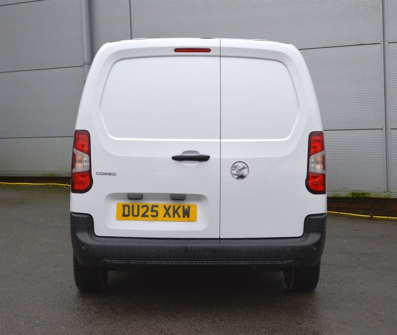 Vauxhall Combo 1.5 Turbo D 2300 Prime XL Crew Van Double Cab 6Dr White #4